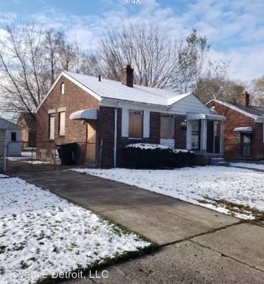 Main picture of 19394 McCormick St