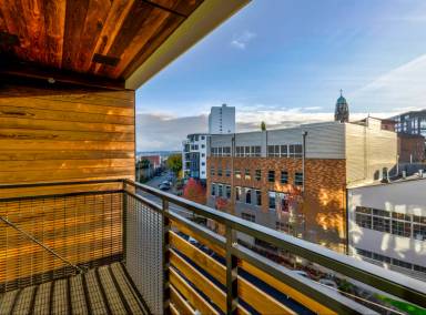 Main picture of 23 N Broadway