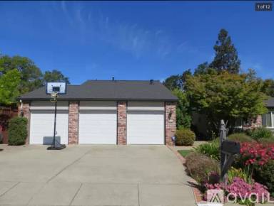 Main picture of 633 Mt Olivet Ct
