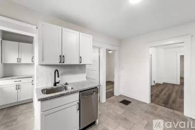 Main picture of 1352 W 58th St