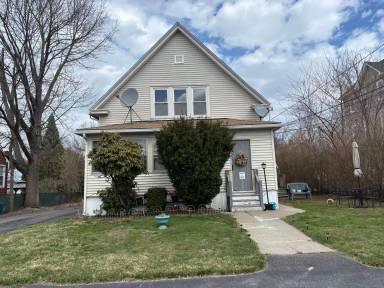 Main picture of 19 Summerhill Ave