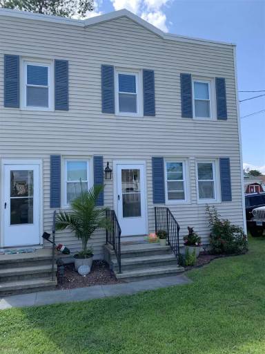 Main picture of 71 Swan Ave