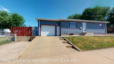 Main picture of 1308 E 12th St