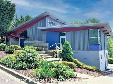 Main picture of 12109 SE 45th Pl