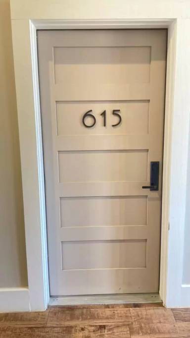 Main picture of 617 E 13th St