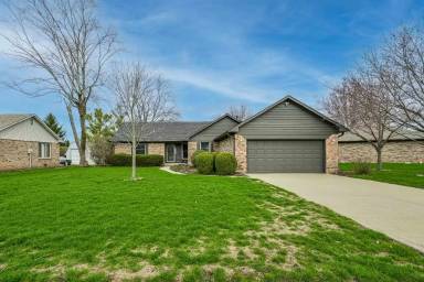 Main picture of 1108 Redwood Dr
