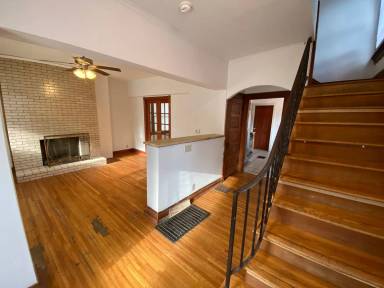 Main picture of 2205 Waldeck Ave