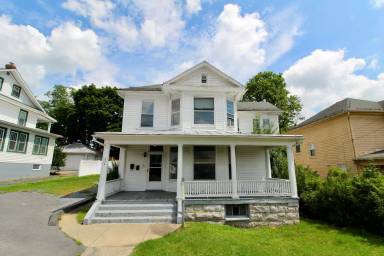 Main picture of 254 W Market St