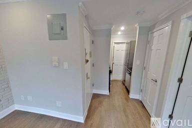 Main picture of 208 1st Ave