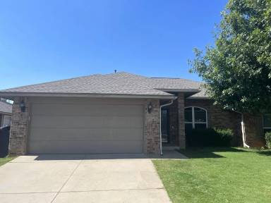 Main picture of 901 Greenfield Ave