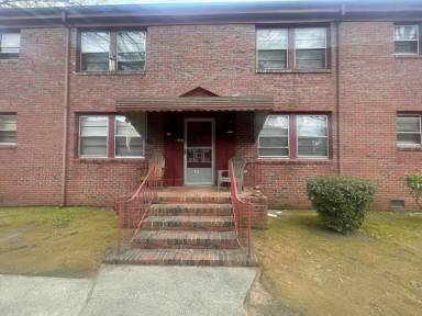 Main picture of 114 Tyler Cres E