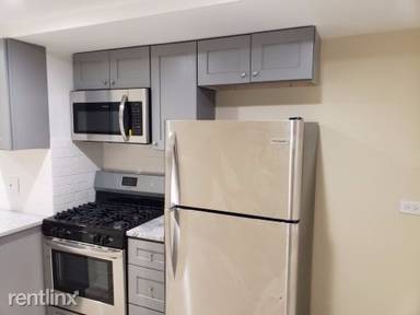 Main picture of 2300 S Ridgeway Ave