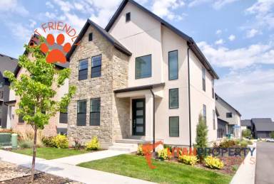 Main picture of 4344 W Bergen Ln