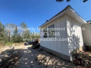 Main picture of 1388 Country Ln