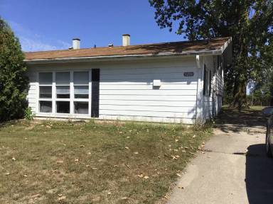 Main picture of 3235 Schilling St