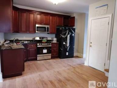 Main picture of 7 Seven Pines Ave