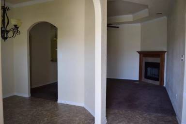Main picture of 4007 Dewitt County Ct