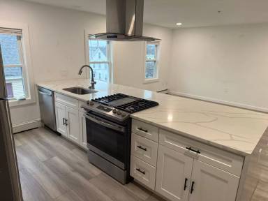 Main picture of 61 Chapel St