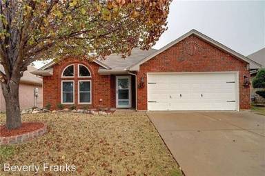 Main picture of 1067 Roundrock Dr