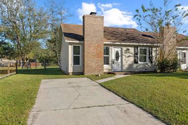 Main picture of 132 Pine Crest Dr