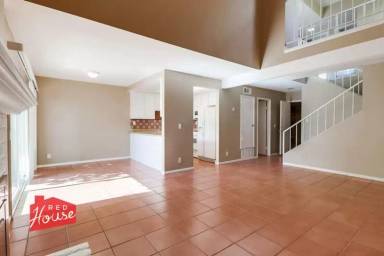 Main picture of 825 Mola Vista Way