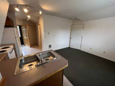 Main picture of 354 NE Penn Ave