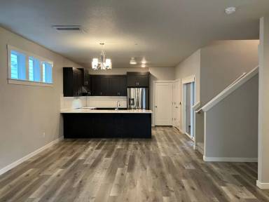 Main picture of 3731 Village Center Dr SE