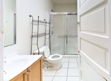 Main picture of 206-208 W 8th Ave