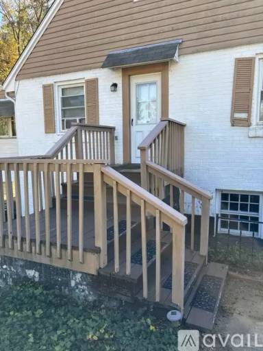 Main picture of 2661 Solomons Island Rd