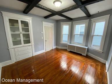 Main picture of 18 Ellsworth Ave