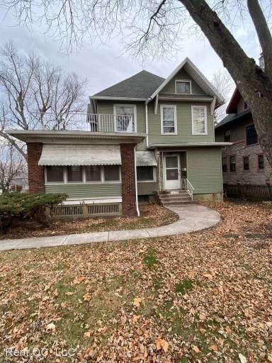 Main picture of 2429 1/2 Brady St