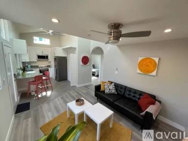 Main picture of 249 N Frederic St