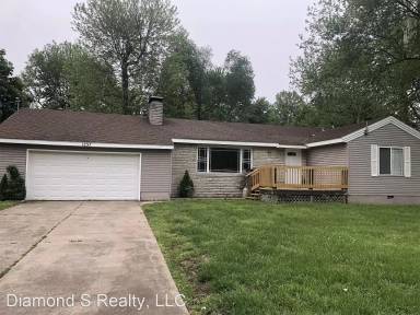 Main picture of 1237 E Wayland St