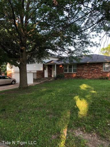 Main picture of 545 Pear Tree Cir