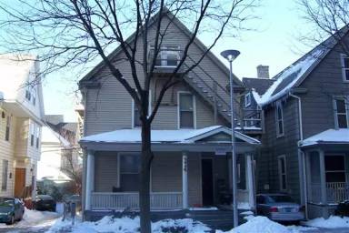 Main picture of 324 Thompson St