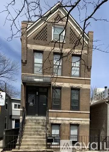 Main picture of 1724 W Wabansia Ave