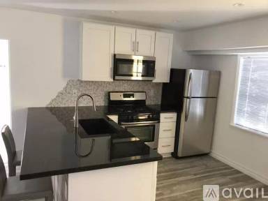 Main picture of 1799 Newport Blvd