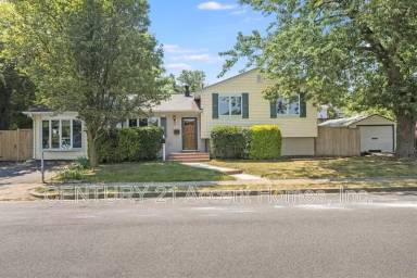 Main picture of 5912 3rd St S