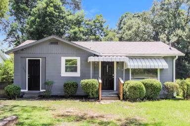 Main picture of 3004 Forestdale Blvd