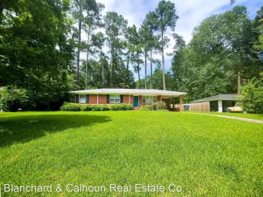 Main picture of 2403 E Vineland Rd
