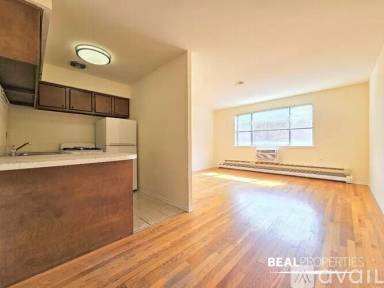 Main picture of 660 W Wrightwood Ave