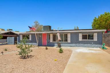 Main picture of 1120 E Mission Ln