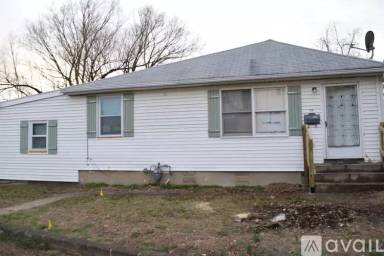 Main picture of 99 Leroy Pl