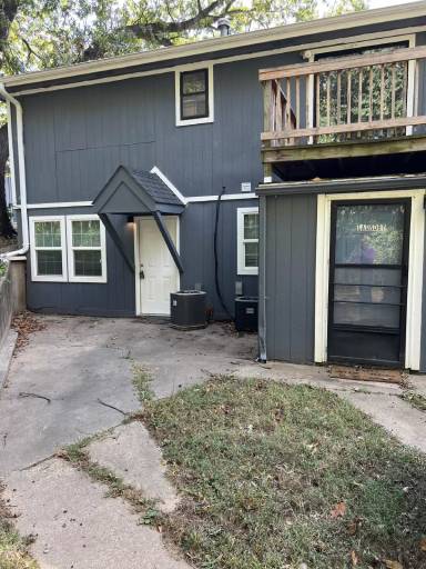 Main picture of 222 SE 101st Rd