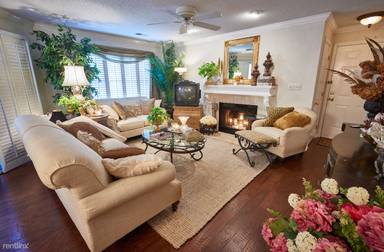 Main picture of 5001 Sharon Rd