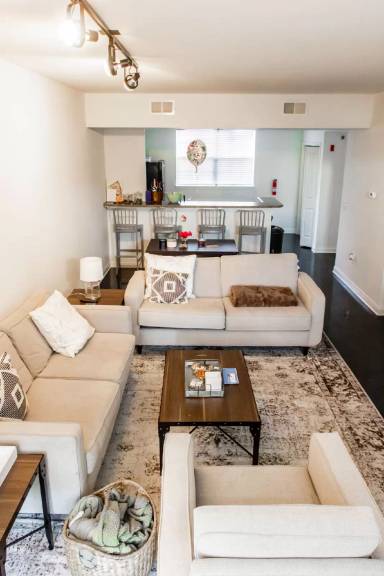 Main picture of 501 N Walnut St