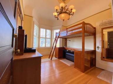 Main picture of 57 Fair Oaks St