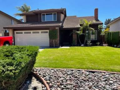 Main picture of 10259 Moorpark St