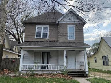 Main picture of 917 S Topeka Ave