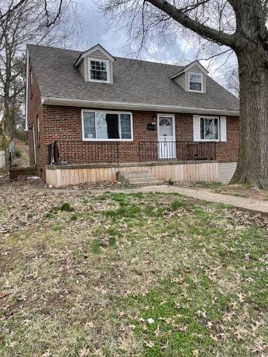 Main picture of 404 Linden Cir